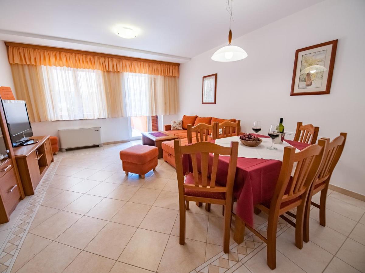 Villa Magnolija Cres Eksteriør billede