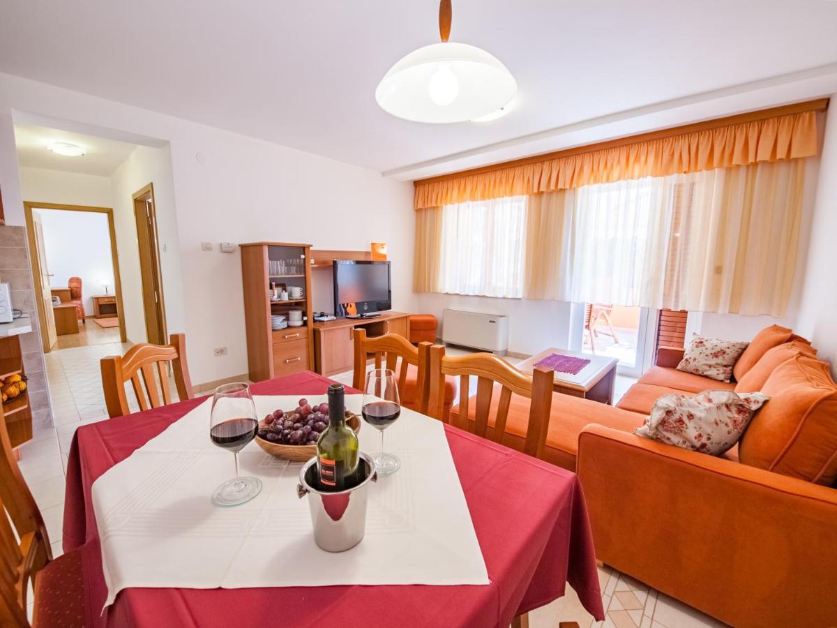 Villa Magnolija Cres Eksteriør billede