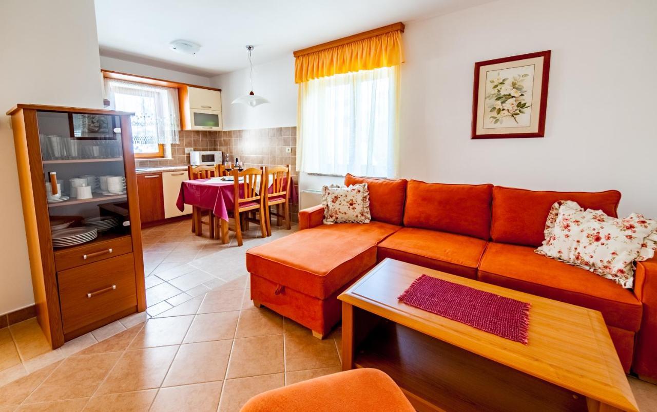 Villa Magnolija Cres Eksteriør billede