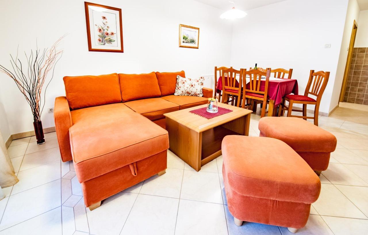 Villa Magnolija Cres Eksteriør billede